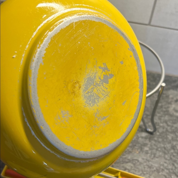 Vintage Yellow Fondue Set with Wooden Handle 8 forks included 1960’- 1970’s MCM - Picture 6 of 8